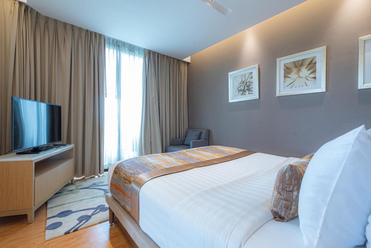 Summit Windmill Golf Suite Hotel At Suvarnabhumi Бангкок Экстерьер фото Deluxe Room